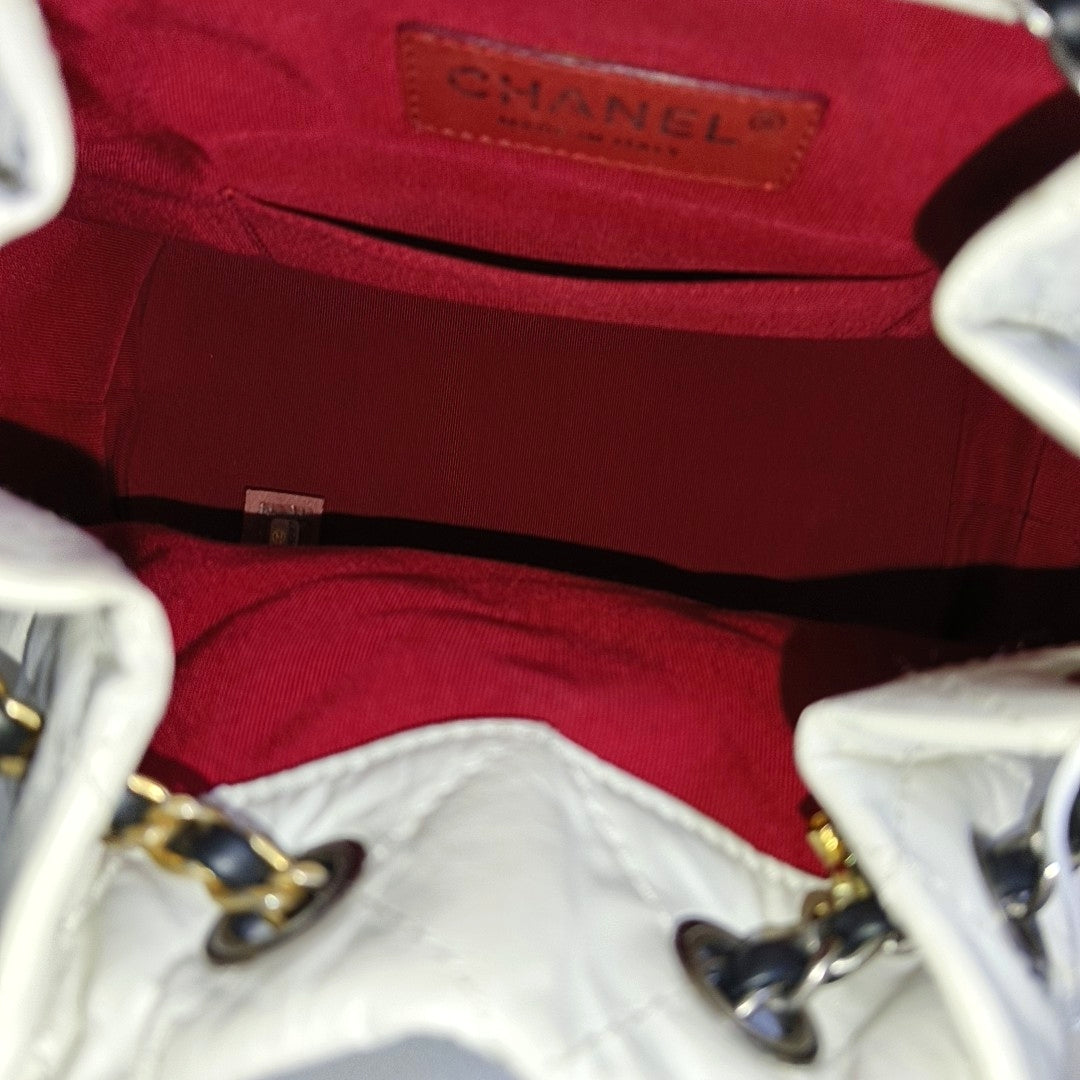 CHANEL GABRIELLE small size white leather quilted Gabrielle bag, backpack with gold ruthenium hardware and 24 chain links-(SKU)-968674094