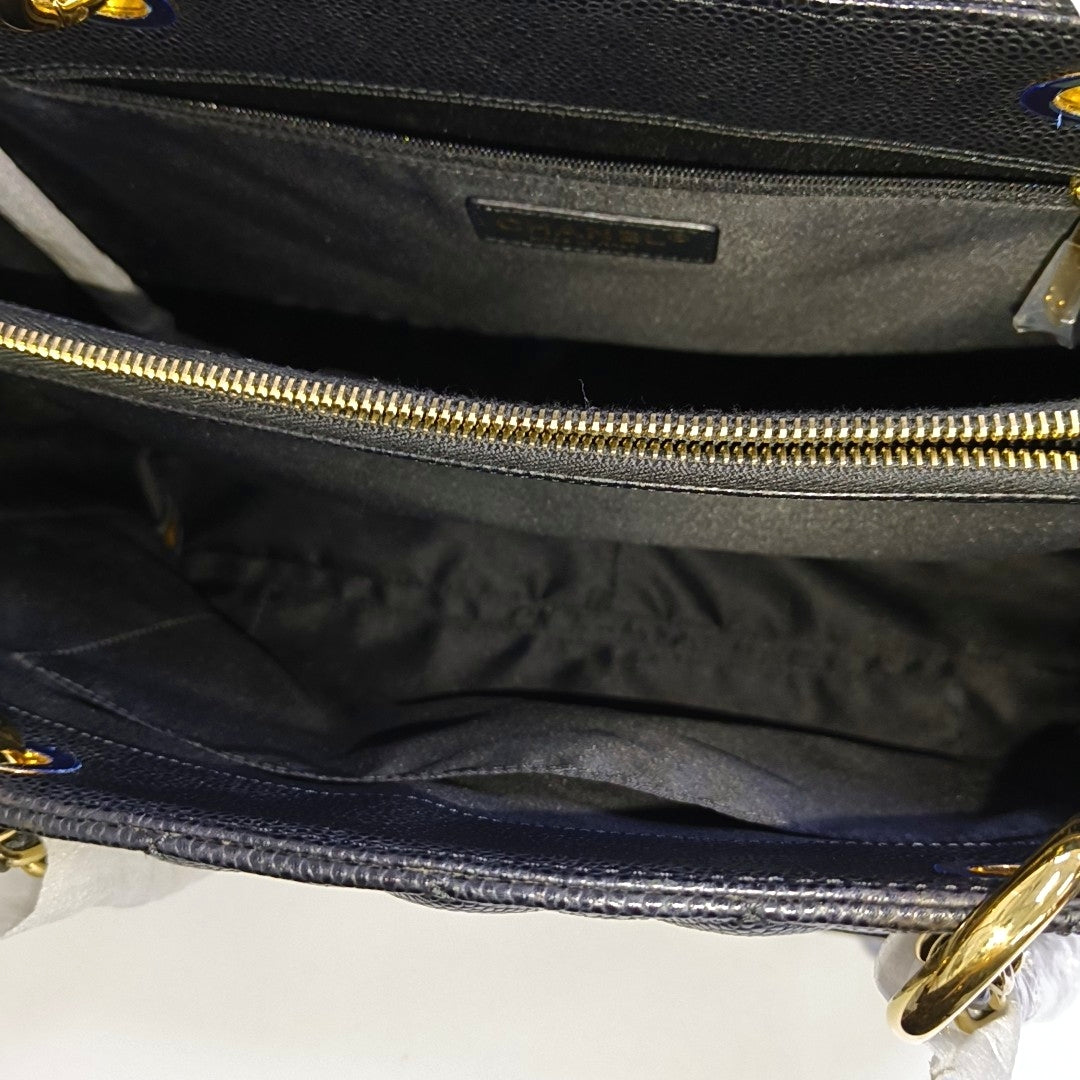 CHANEL CHANEL GST Large Black Calfskin Quilted Shoulder Bag Handbag Golden Hardware 15 Clasp-(SKU)-966619492