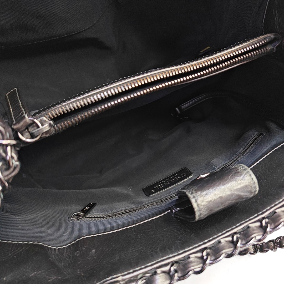 CHANEL CHAIN ME Black Leather Quilted Shoulder Bag, Rhodium-Plated Hardware, 14 Compartments-(SKU)-945537046