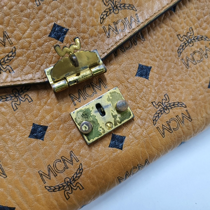 MCM MILLIE  Medium size Cognac coated canvas monogram laurel buckle shoulder bag/crossbody bag Golden hardware Removable shoulder strap-(SKU)-944137648