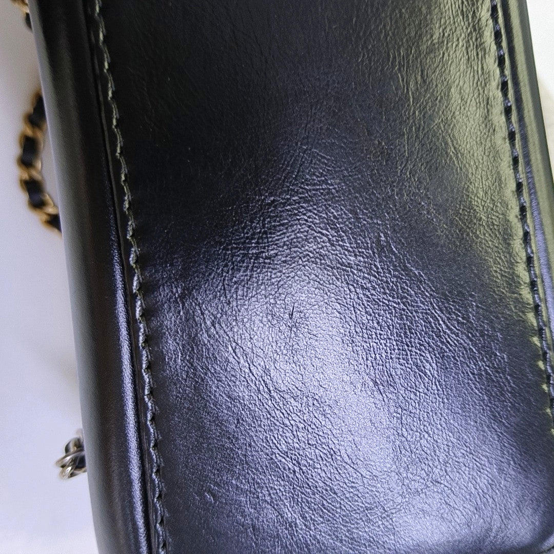 CHANEL GABRIELLE small size white leather quilted Gabrielle bag, backpack with gold ruthenium hardware and 24 chain links-(SKU)-968674094