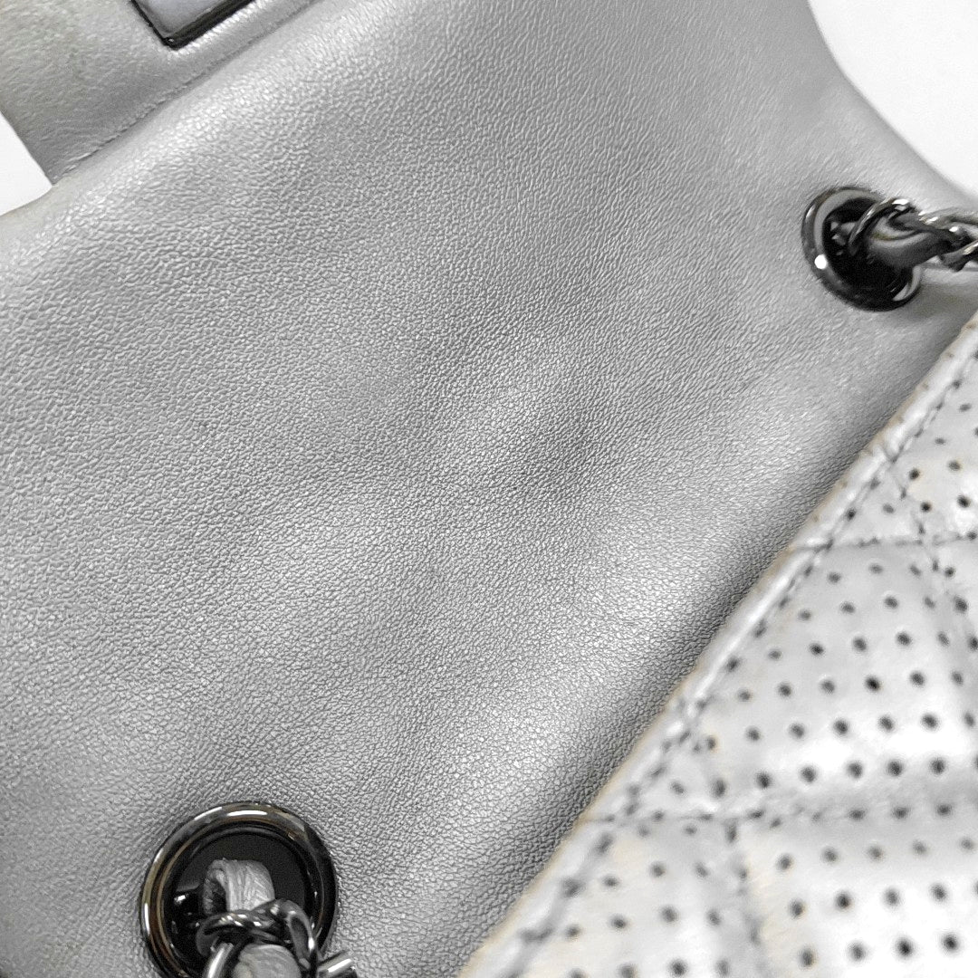 CHANEL CLASSIC FLAP Mini Silver Lamb Skin Quilted Square Crossbody Shoulder Bag Silver Hardware 19 Clasp-(SKU)-968090847