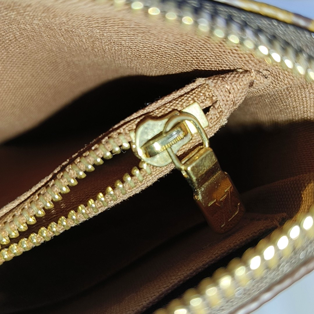 LOUIS VUITTON ACCESSOIRES Large Size Brown Coated Canvas Monogram Mahjong Shoulder Bag Handbag Detachable Strap Golden Hardware 2 Detachable Straps Complete Accessories-(SKU)-953193566