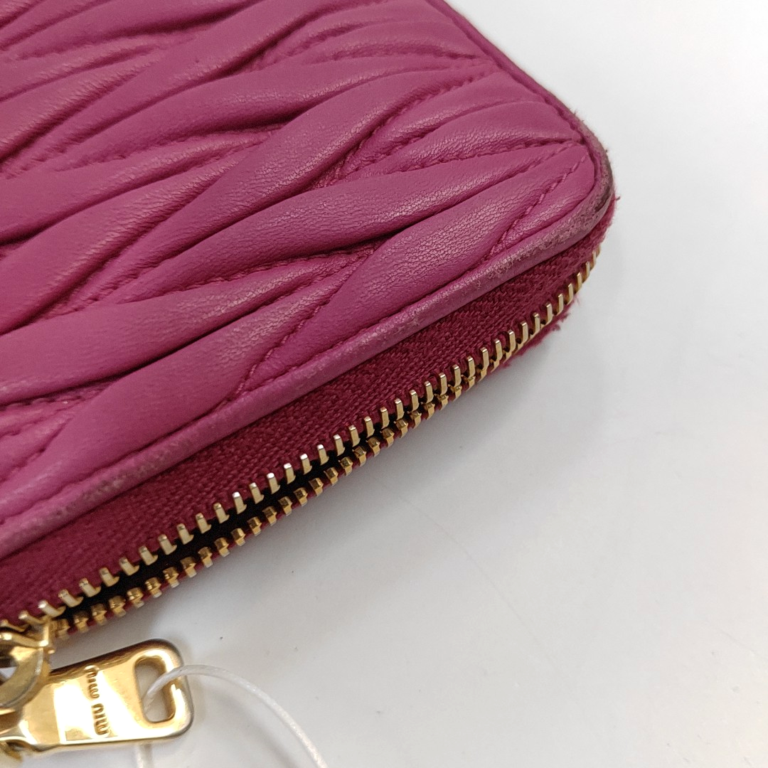 Miu Miu Pink sheepskin quilted wallet Golden hardware-(SKU)-946701316