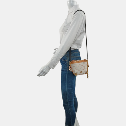 LOUIS VUITTON NOÉ PURSE LV CHARMS Beige Coated Canvas Monogram Vernis Baguette Bag Shoulder Bag Crossbody Bag Gold Hardware 2 Removable Shoulder Straps Complete Accessories-(SKU)-969254431